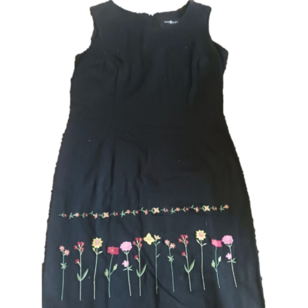 SAG Harbor Women's Sz 6 Black w/ Embroidered Flowers Summer  A-line Dress